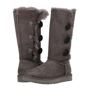 UGG Bailey Button Triplet Grey Suede Size 6 Women’s, Size 4 Girl’s- Shea…